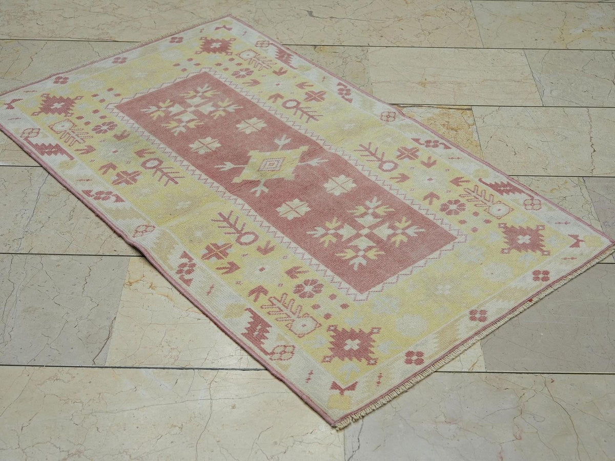 Wool Vintage Handmade Turkish Rug: 2.6x4.4 Ft,Small Home Living Kid Room Decor Rugs.