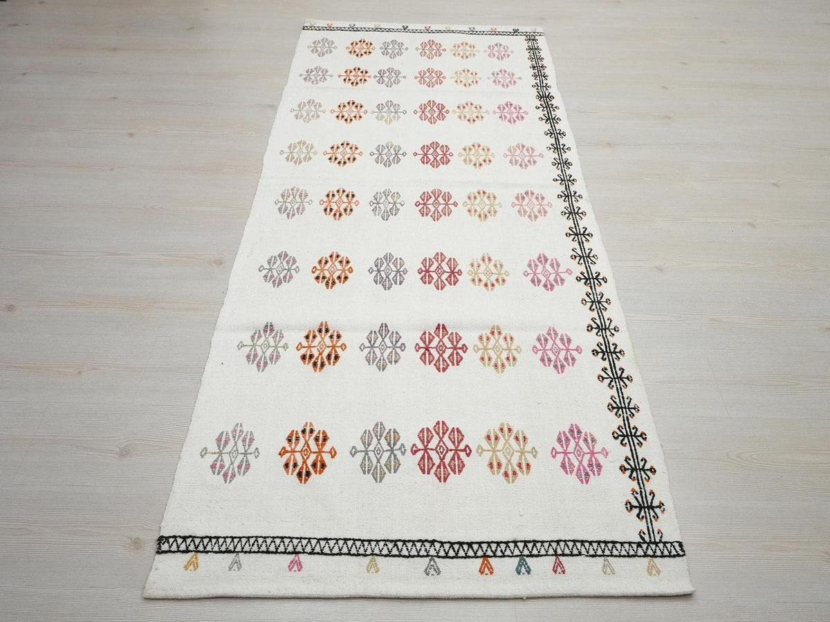 Flat Weave Cotton Kilim Rug Runner: Embroidered Turkish White Rugs, 3x8 Feet.