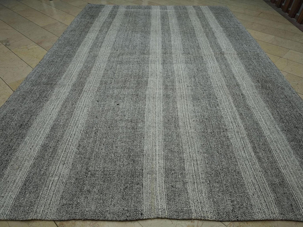 Oversized White Stripe Kilim Rug: Flat Weave Cotton & Goat Hair (8,10"x13" Feet)