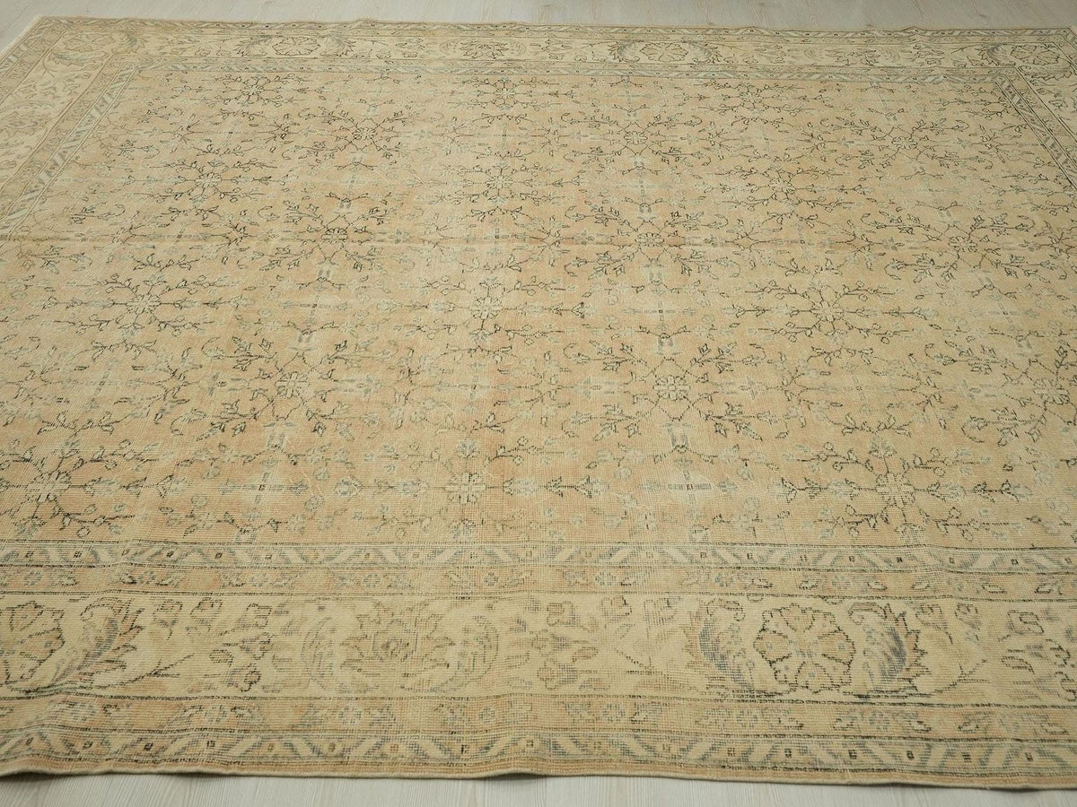 8x12 Floral Oushak Rug: Vintage Turkish Wool Carpet Minimalist Decor.