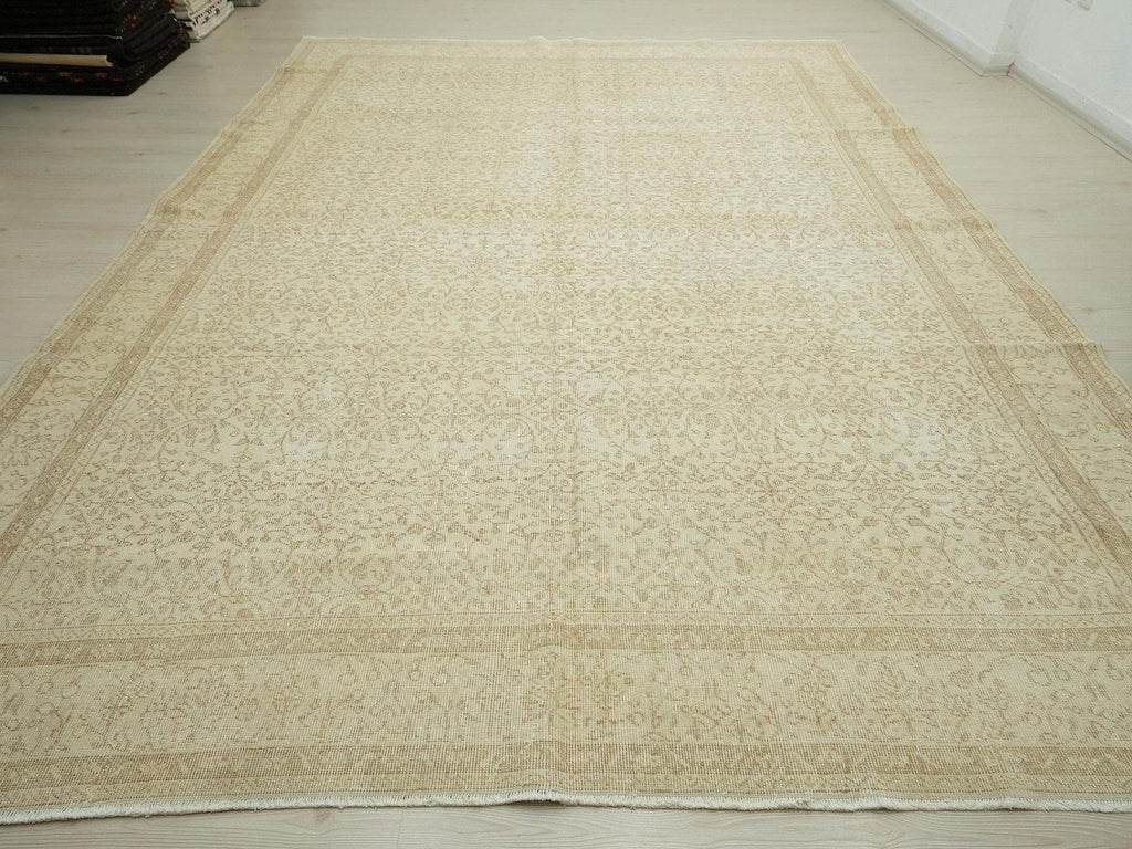 Neutral Turkish Oversize Vintage Oushak Rug: 8.5x12 Mid-Century Modern Home Living Style Rugs