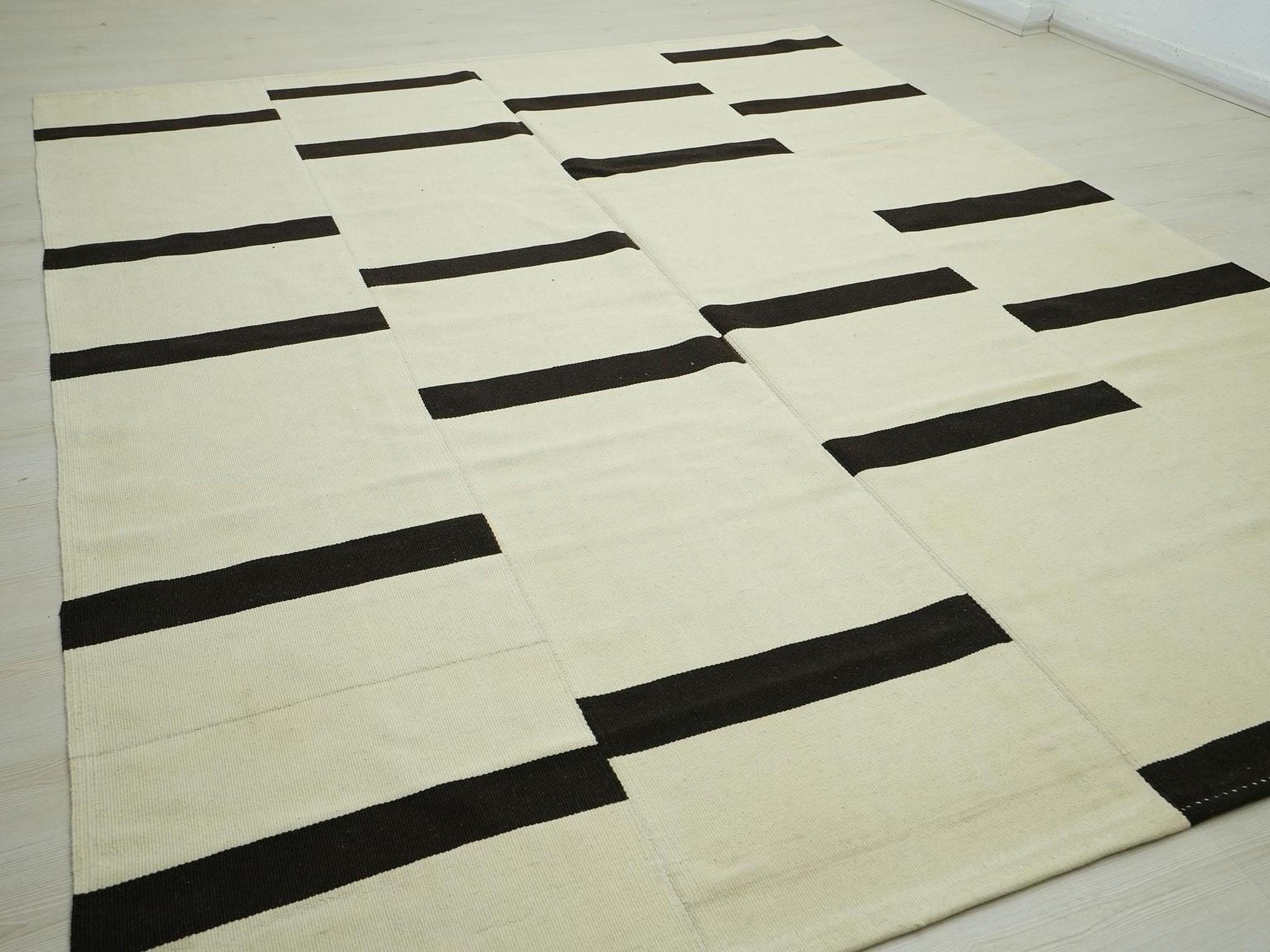 8x10 Black and White Wool Kilim Rug: Scandinavian Minimalist Decor