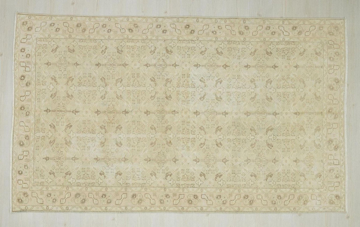 Vintage Oushak Rug: 5.4"x9.2' Feet,Turkish Wool Carpet Rugs.