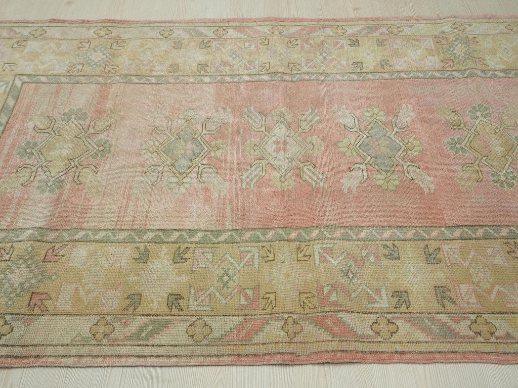 Small Size Wool Oushak Rug: Mid-Century Modern Turkish Rugs 4"x6,6" Feet.