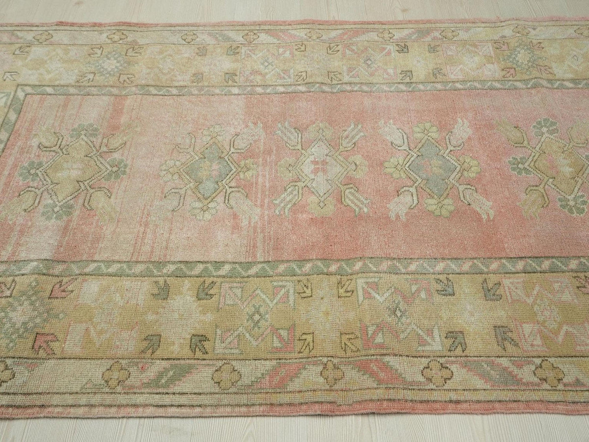 Small Size Wool Oushak Rug: Mid-Century Modern Turkish Rugs 4"x6,6" Feet.