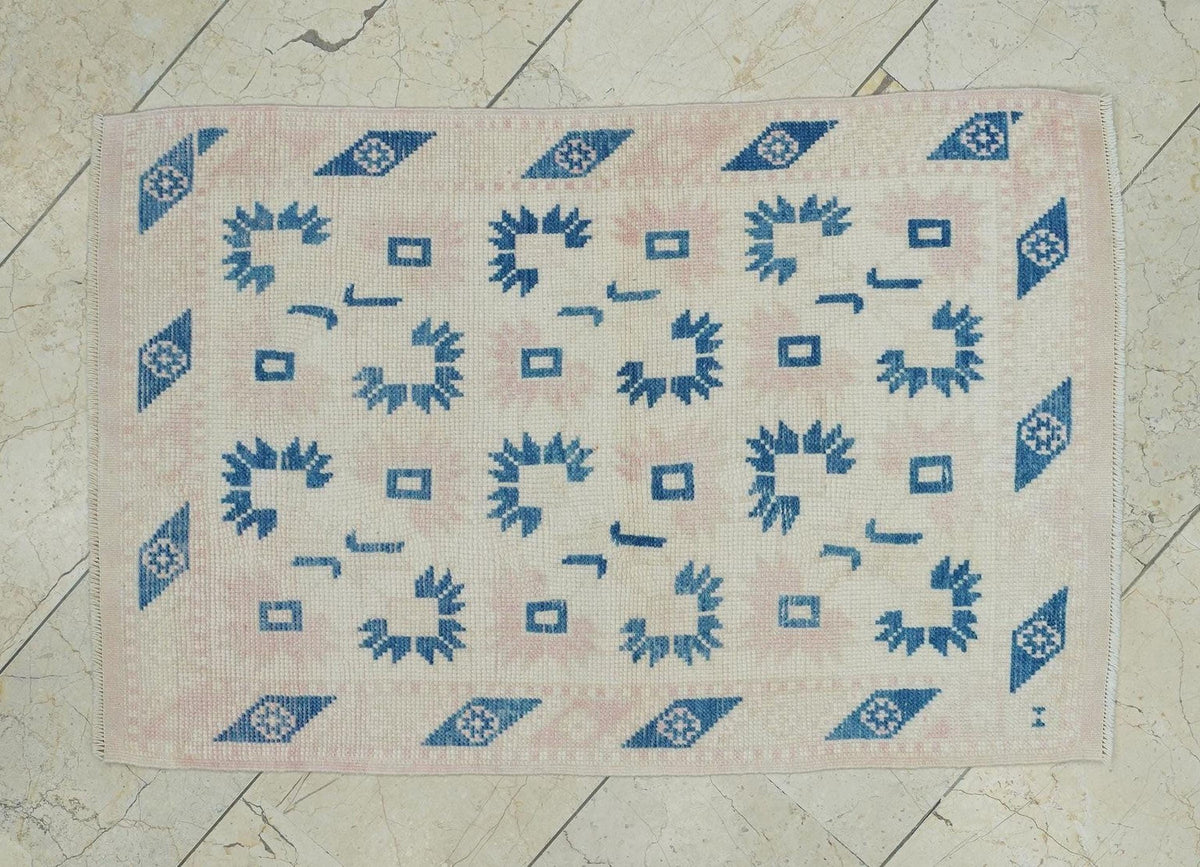 Small Turkish Oushak Rug: Blue Beige Ethnic Rugs 2,4x3,8 Feet.