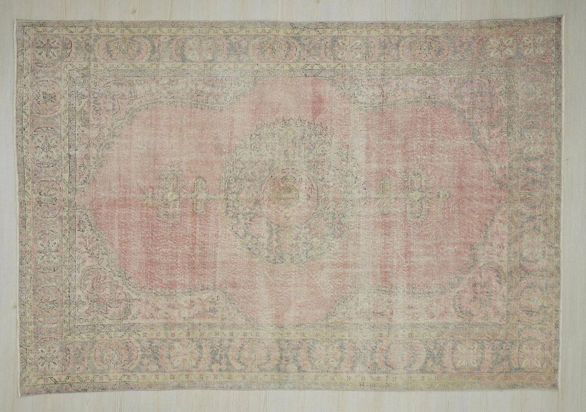 Large Vintage Handmade Wool Carpet Rug: 6.7x9.7 ft, Bohemian Decor