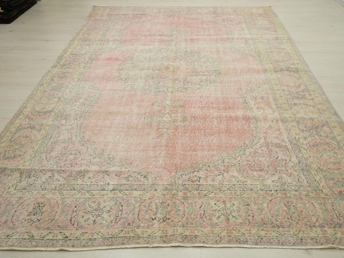 Large Vintage Handmade Wool Carpet Rug: 6.7x9.7 ft, Bohemian Decor