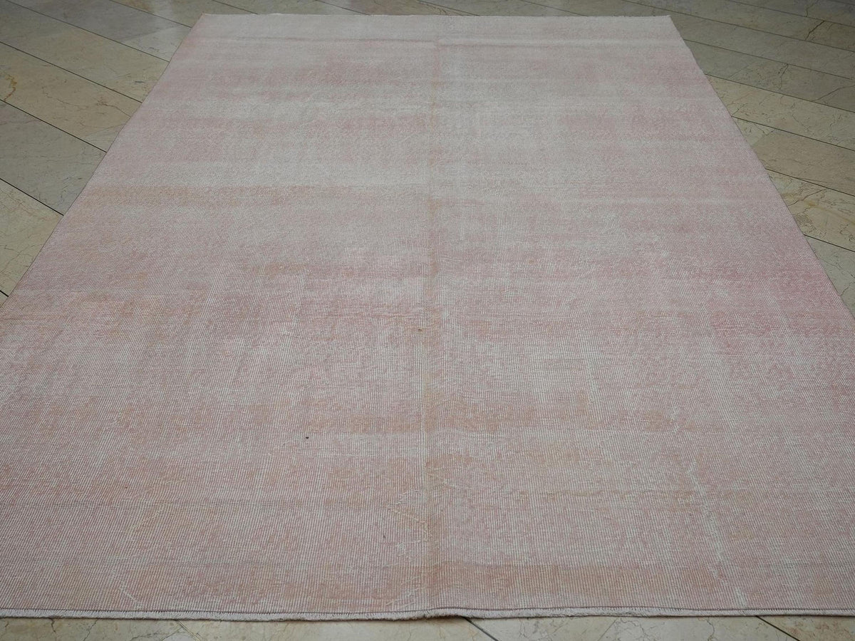 Salmon Pink Oushak Rug: Mid-Century Turkish Wool Carpet (6.5x10 ft)