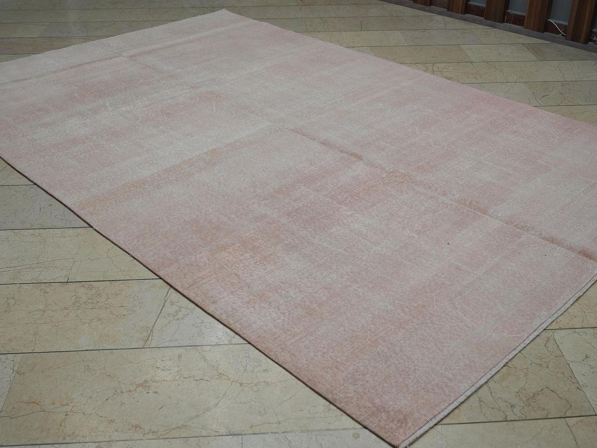 Salmon Pink Oushak Rug: Mid-Century Turkish Wool Carpet (6.5x10 ft)