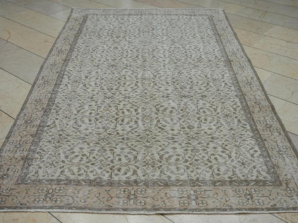 Floral Vintage Oushak Rug: 5.3x8.8 Feet,Handmade Turkish Area Rugs.