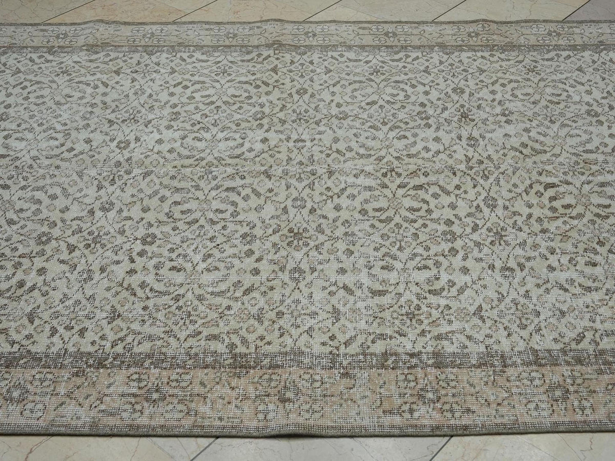 Floral Vintage Oushak Rug: 5.3x8.8 Feet,Handmade Turkish Area Rugs.
