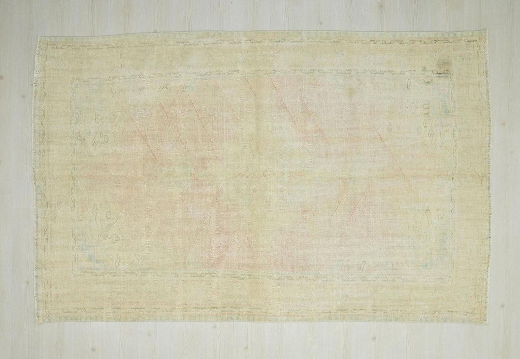 Vintage Anatolian Oushak Rug (5,9'x9,1'): Handmade Turkish Wool Rugs