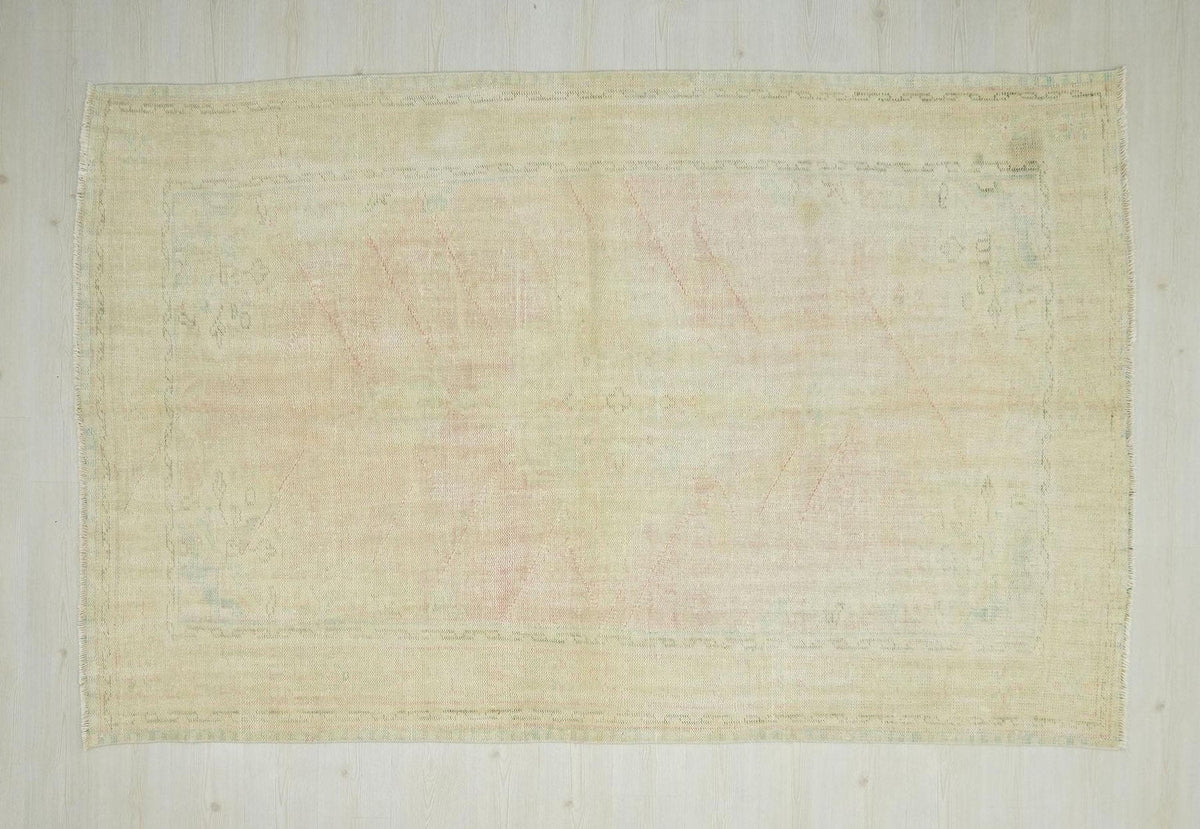 Vintage Anatolian Oushak Rug (5,9'x9,1'): Handmade Turkish Wool Rugs