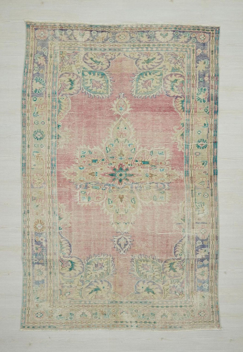 Vintage Oushak Rug: 5.6"x8.6' Mid-Century Turkish Wool Carpet