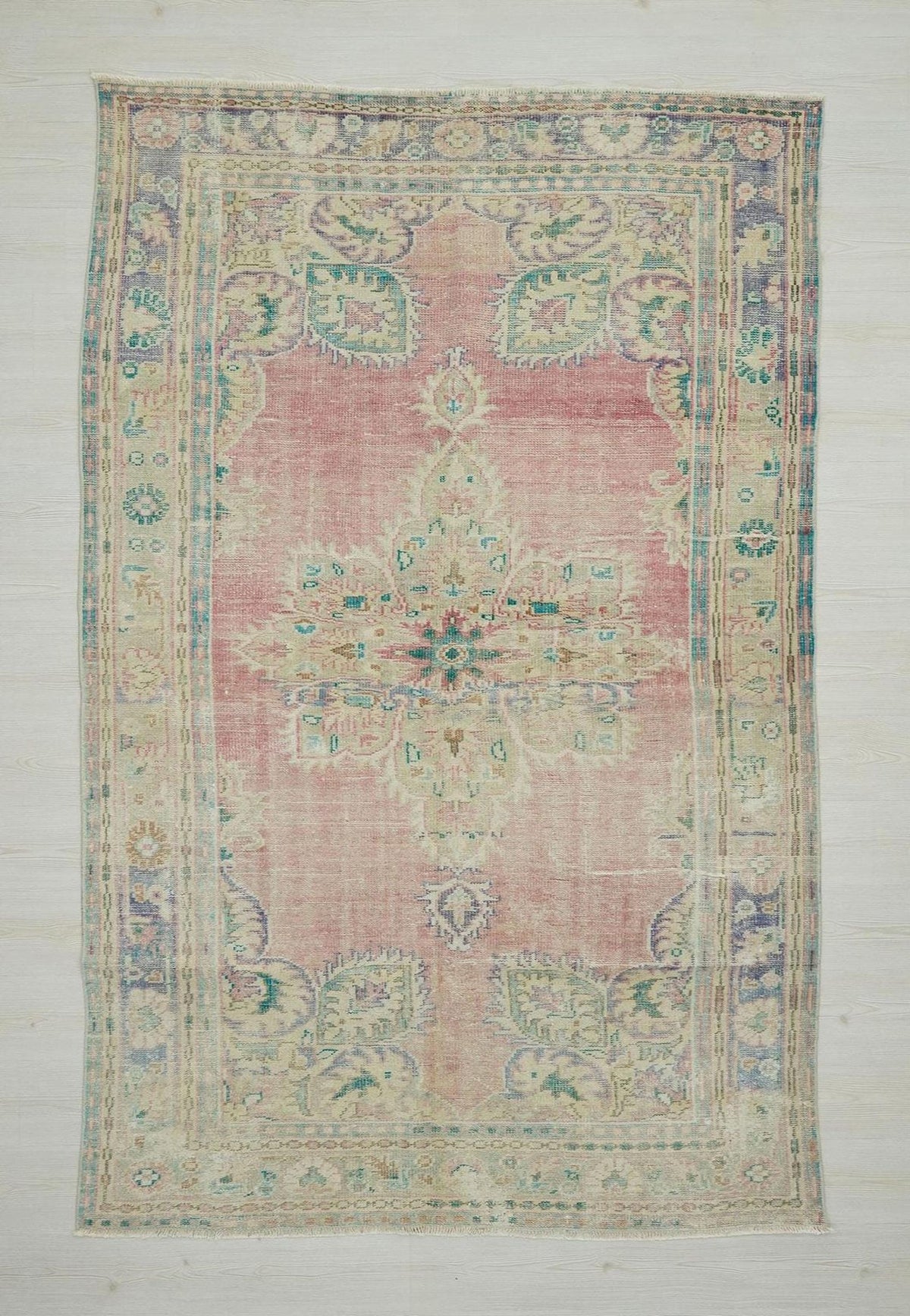 Vintage Oushak Rug: 5.6"x8.6' Mid-Century Turkish Wool Carpet