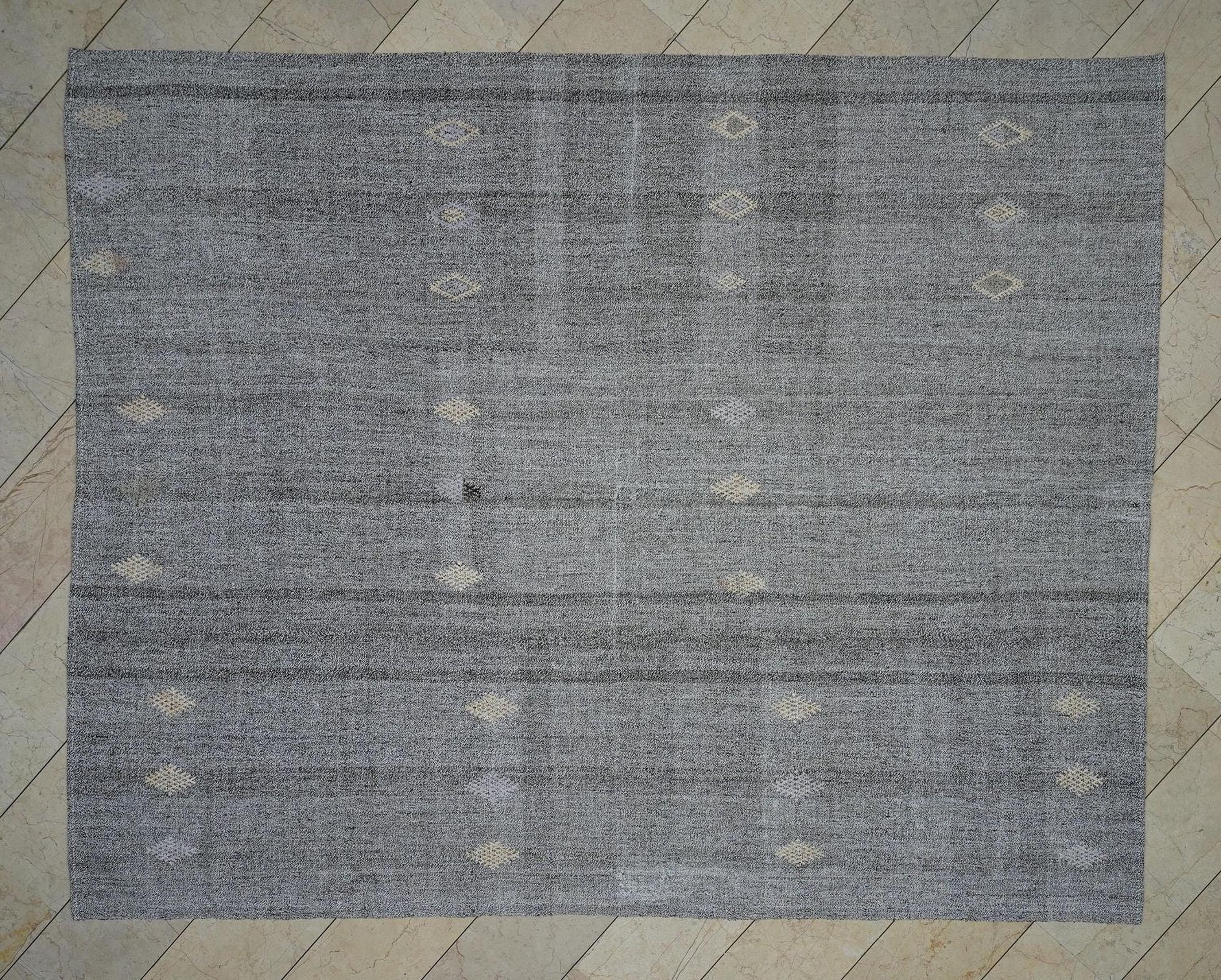 8x10 Scandinavian Style Home Decor - Natural Gray Flat-weave Turkish Kilim Rug.