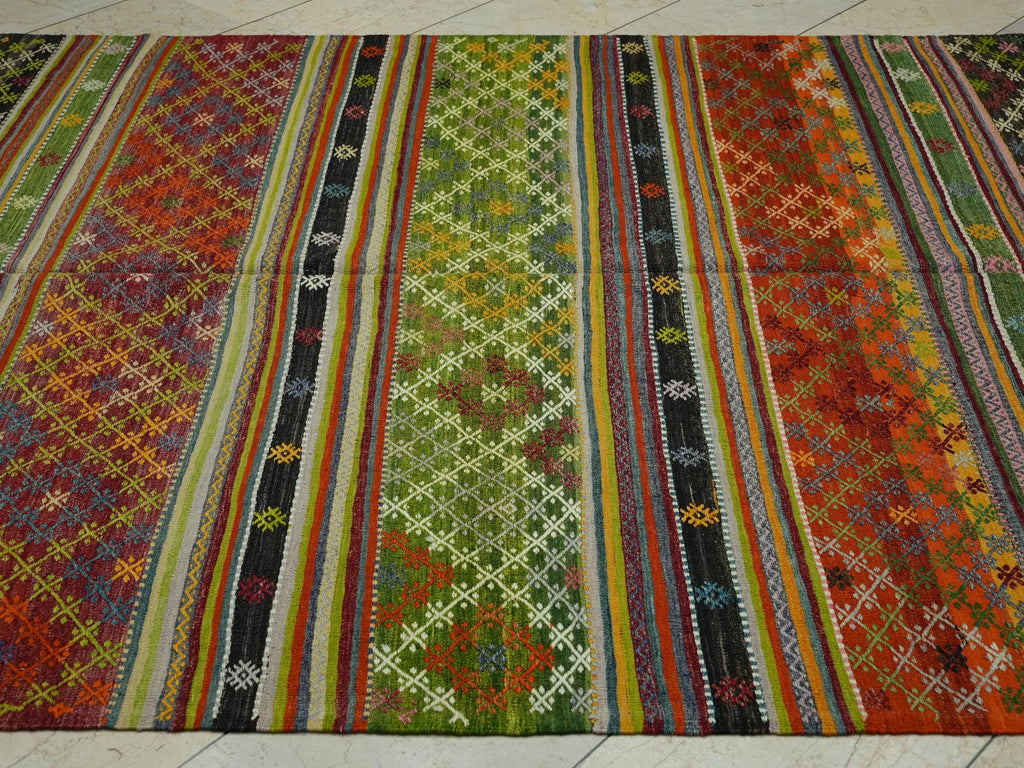 Handmade Embroidered Stripe Turkish Kilim Rug: Colorful Flat Woven Wool Rugs 6,4"x8,11" Ft.
