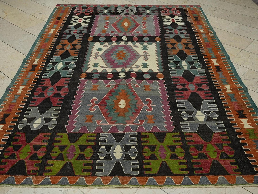 Antique Turkish Kilim Rug: Primitive Decor Village Flat Weave Rugs 6,7x9,3 Feet.