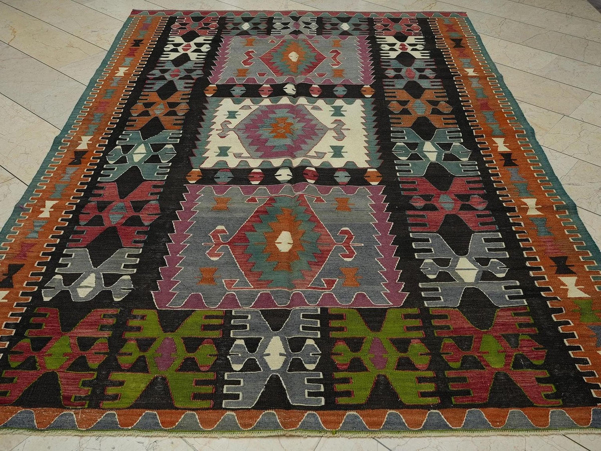 Antique Turkish Kilim Rug: Primitive Decor Village Flat Weave Rugs 6,7x9,3 Feet.