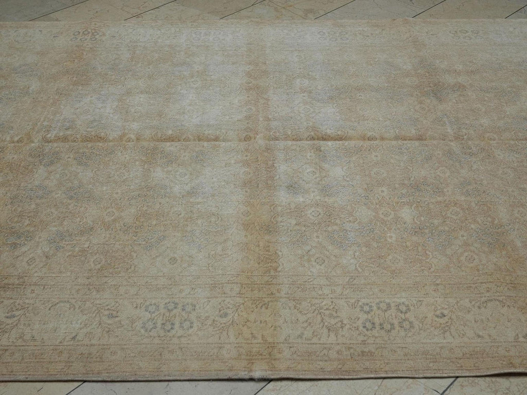 Handmade Oushak Wool Rug: 6.7x10 ft Vintage Turkish Carpet