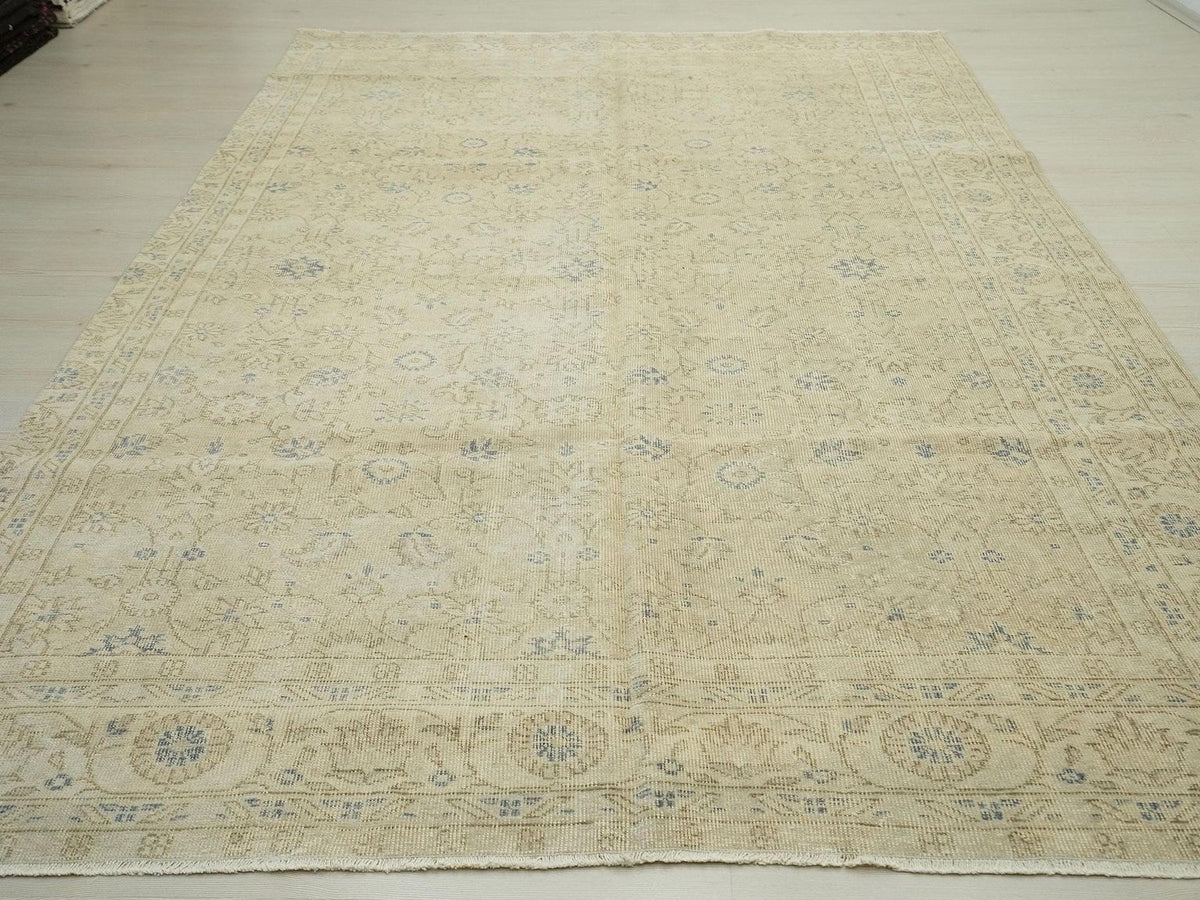 Handmade Beige Oushak Rug: Mid Century Modern Turkish Wool Rugs 6.7x10.3 ft.