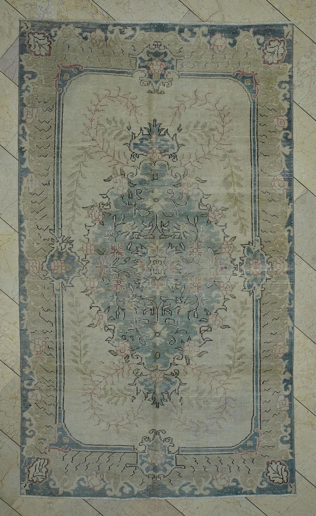 Vintage Oushak Wool Rug 5x8.5 ft: Gray Beige Turkish Carpet