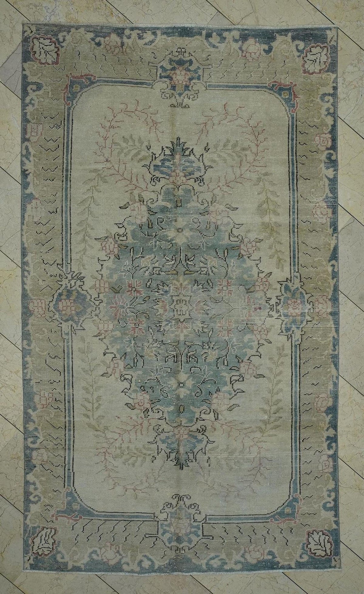 Vintage Oushak Wool Rug 5x8.5 ft: Gray Beige Turkish Carpet