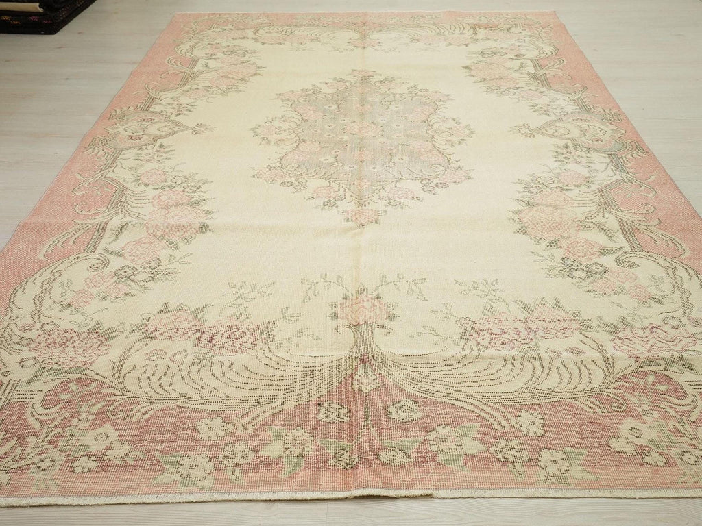Floral Pattern Vintage Oushak Rug: 7x10 Turkish Wool Carpet
