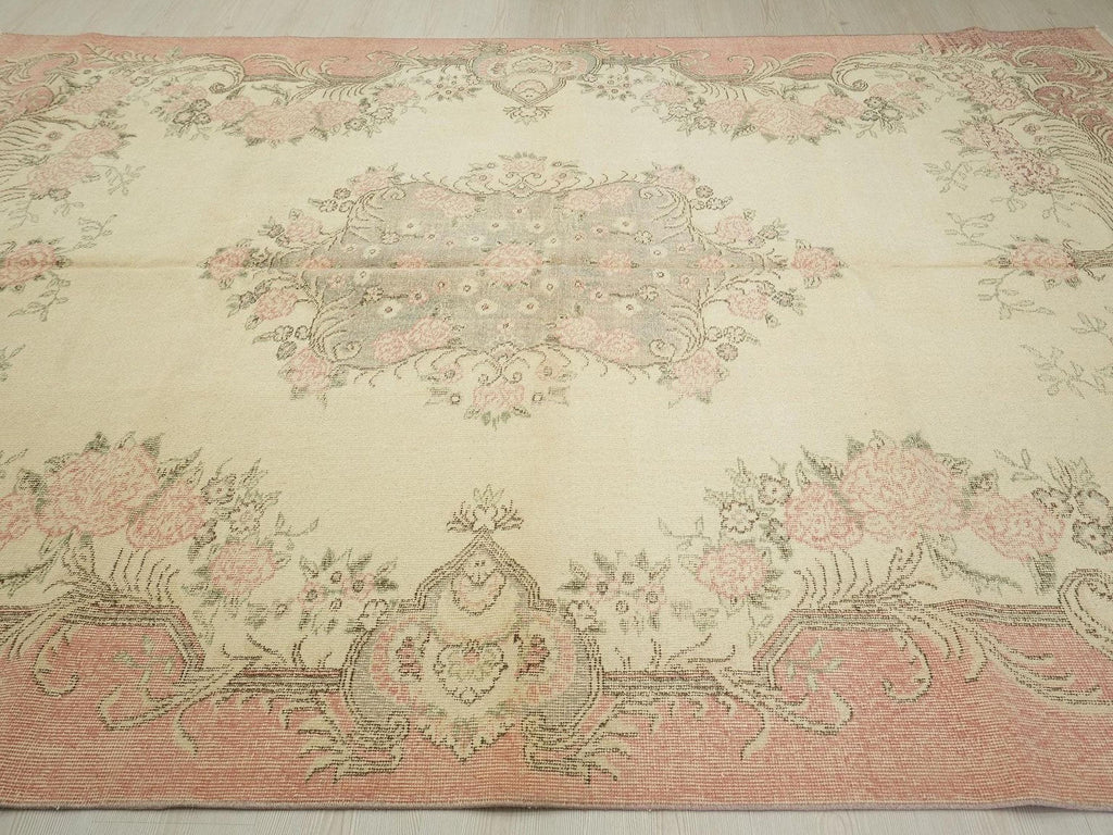 Floral Pattern Vintage Oushak Rug: 7x10 Turkish Wool Carpet