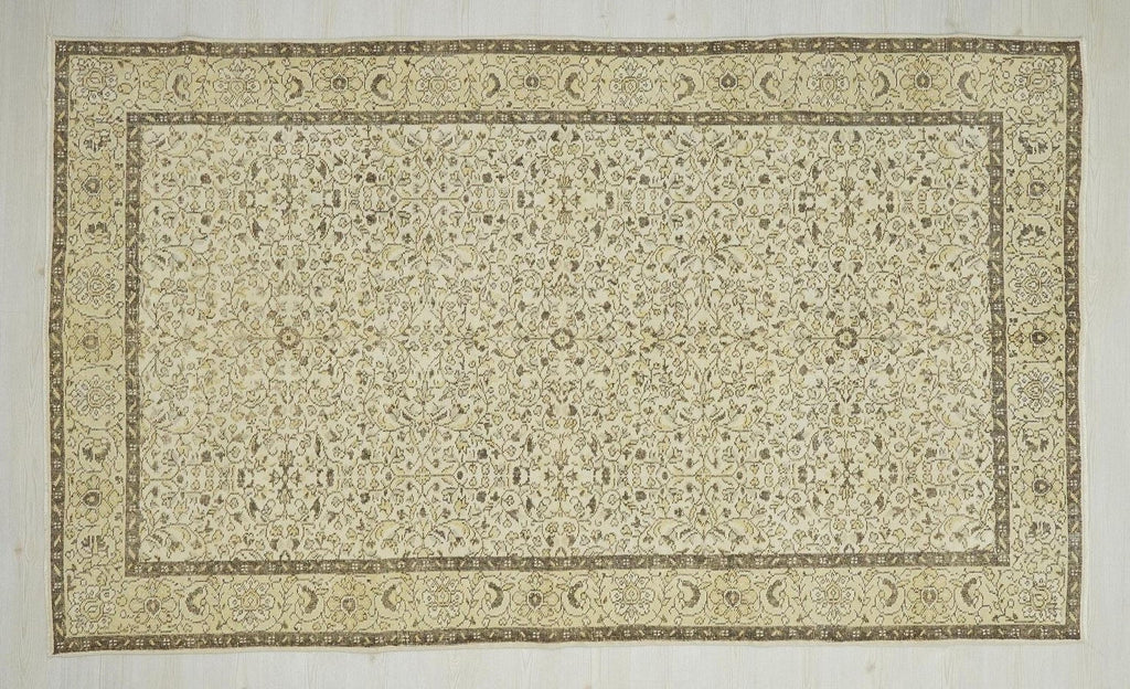 Floral Vintage Oushak Rug: Brown Beige Turkish Wool Carpet 5,6x9,5
