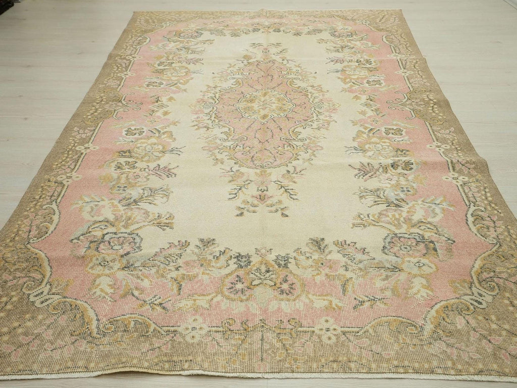 Salmon Pink Oushak Rug: Large Vintage Turkish Carpet, 6"x9,6" Feet.