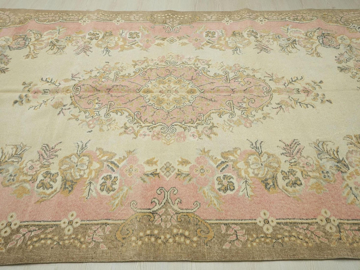 Salmon Pink Oushak Rug: Large Vintage Turkish Carpet, 6"x9,6" Feet.