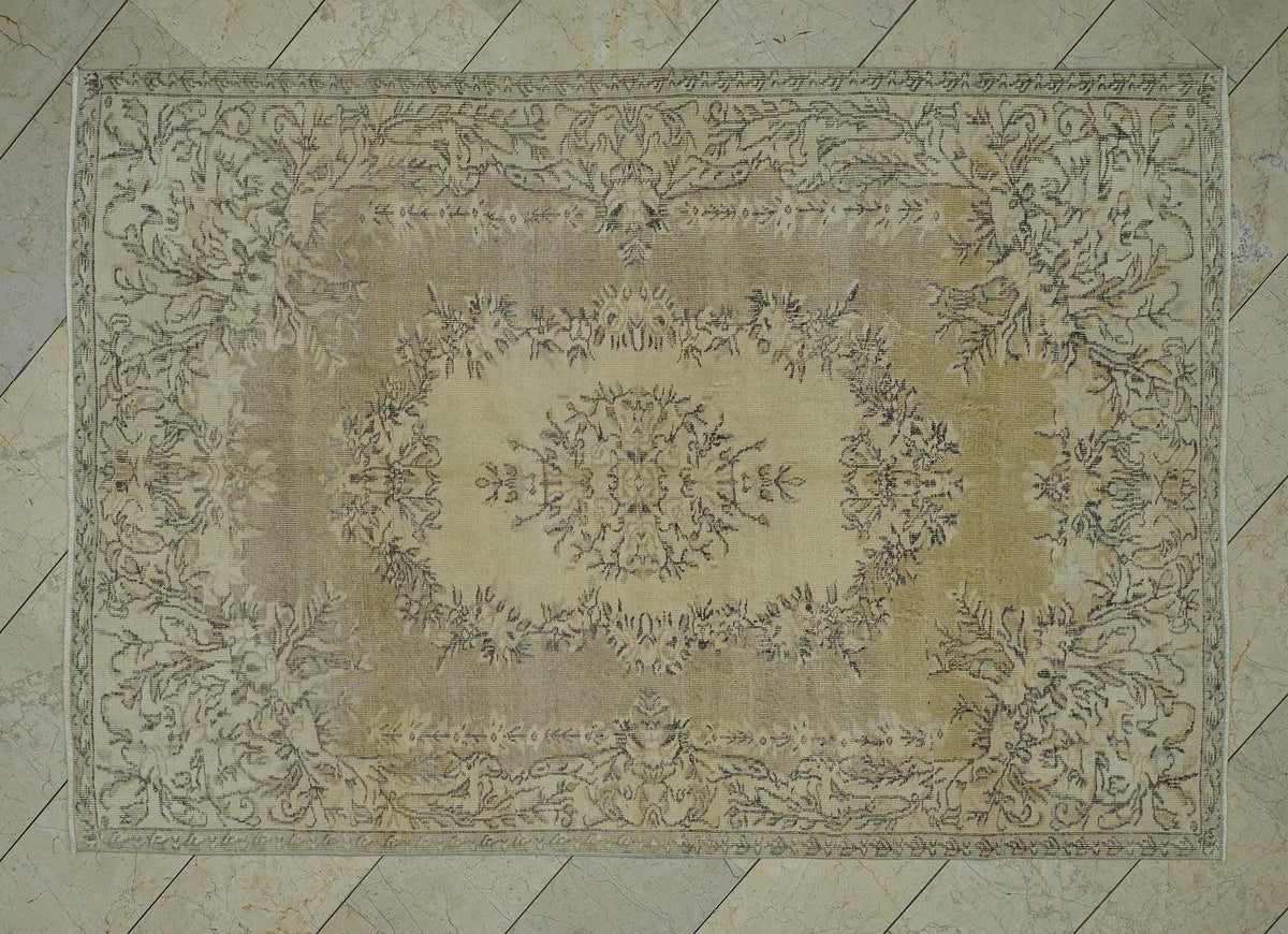 Handmade Oushak Wool Rug: Turkish Vintage Farmhouse Decor (5.4x7.9 ft)