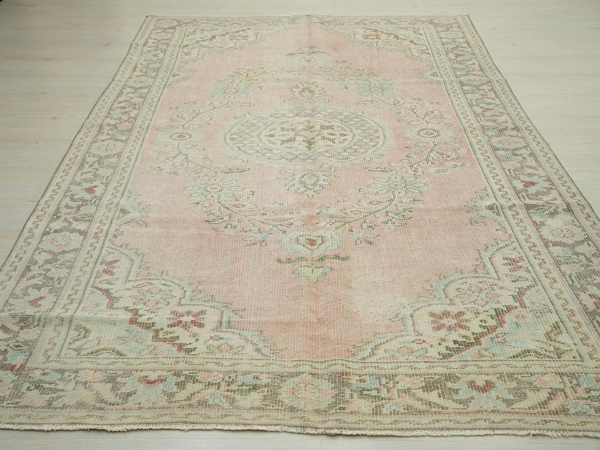 Vintage Oushak Rug: Handmade Turkish Wool Carpet Rugs, 5,7"x8,7" Feet.