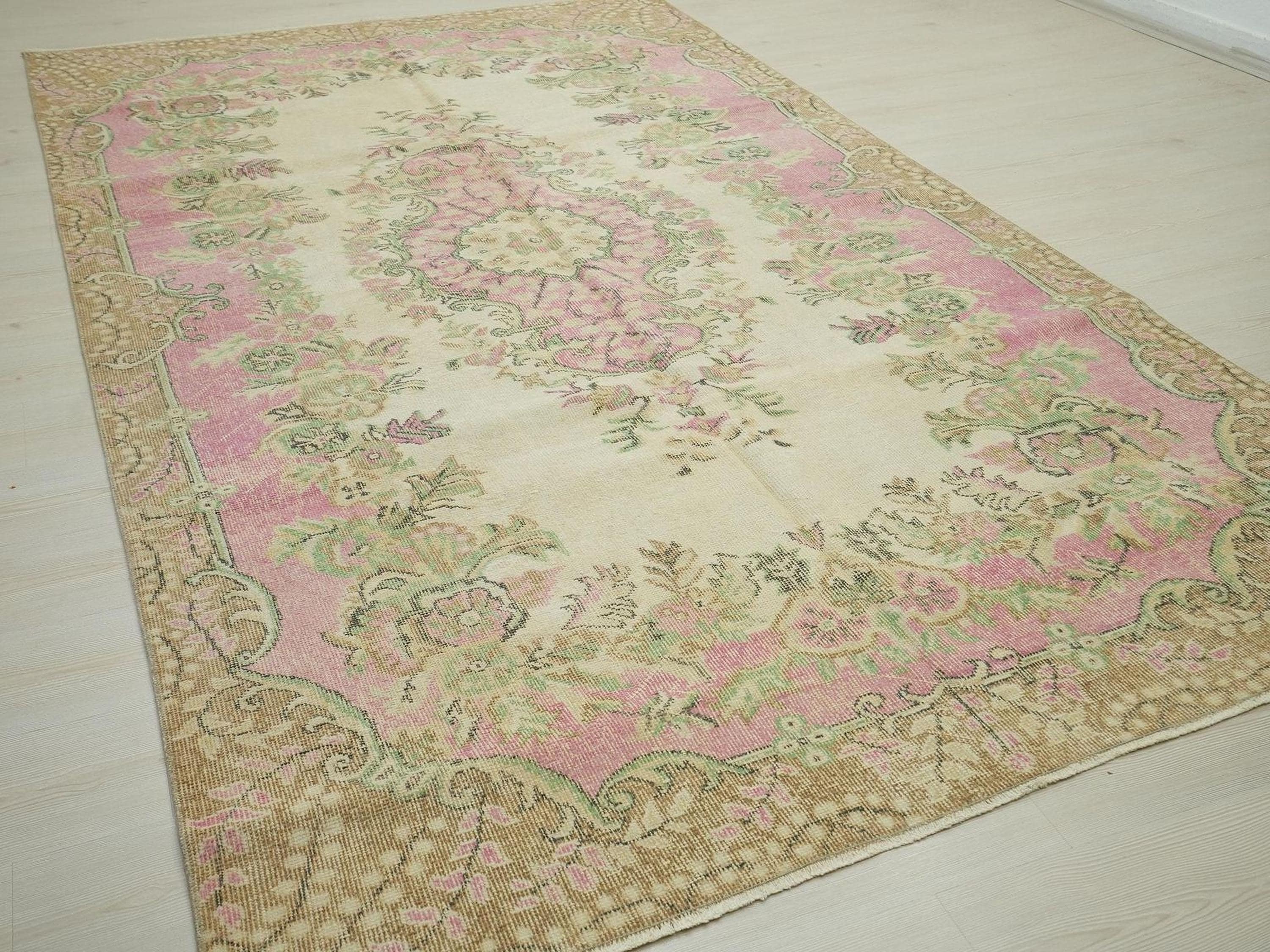 Large Oushak Rug: 6x10 Vintage Turkish Wool Carpet Rugs.