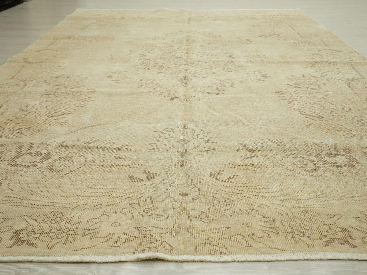 Large Vintage Oushak Rug: Handmade Turkish Wool Carpet Rugs, 6,4"x9,2" Feet.