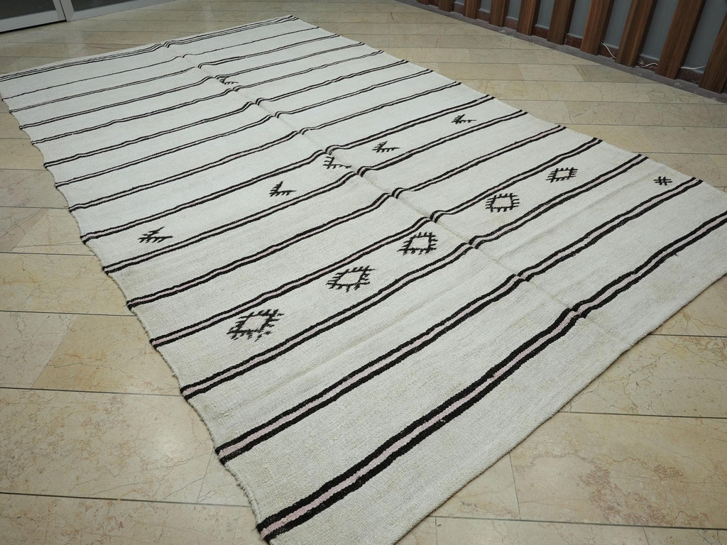Minimalist Stripe Pattern Vintage Turkish Hemp Woven Rug 7,4"x12,3" Ft.
