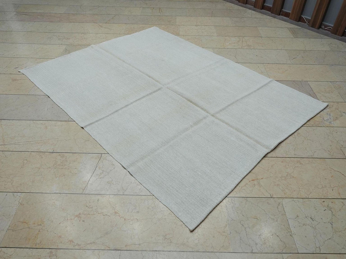 Plain White Organic Hemp Kilim Rug: 5.1x6.9 Feet,Flat Weave Scandinavian Style Turkish Rugs.