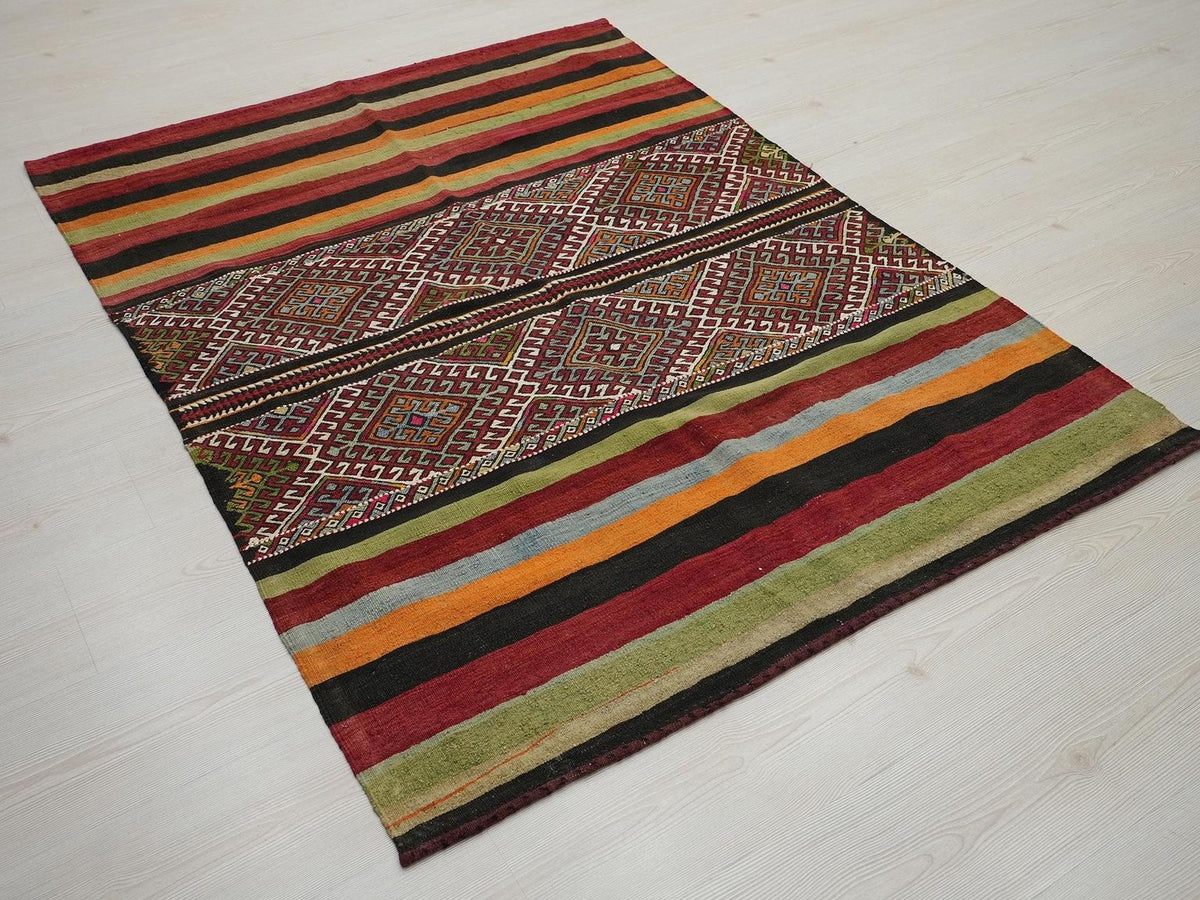 Antique Turkish Soumak Kilim Rug: Handwoven Wool Woven Wall Hanging Decor Rugs 4.3x5.5 ft.