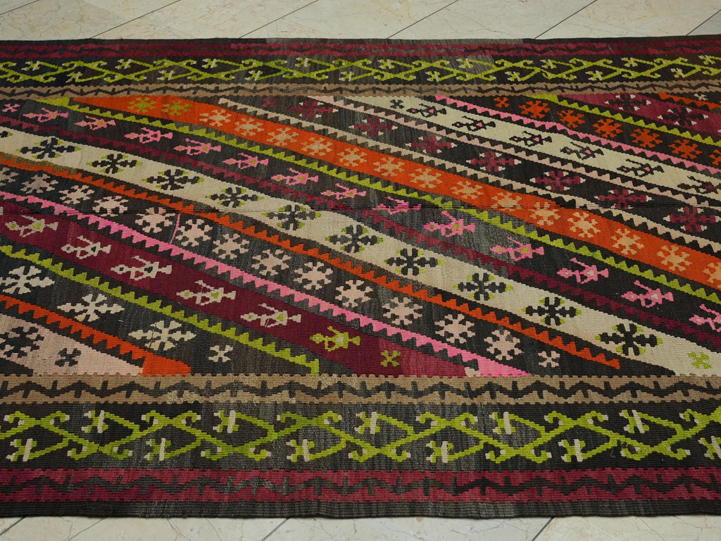 Old Kurdish Kilim Rug: Home Living Floor Decor Handwoven Wool Area Rugs 5,5x10,2 Feet.