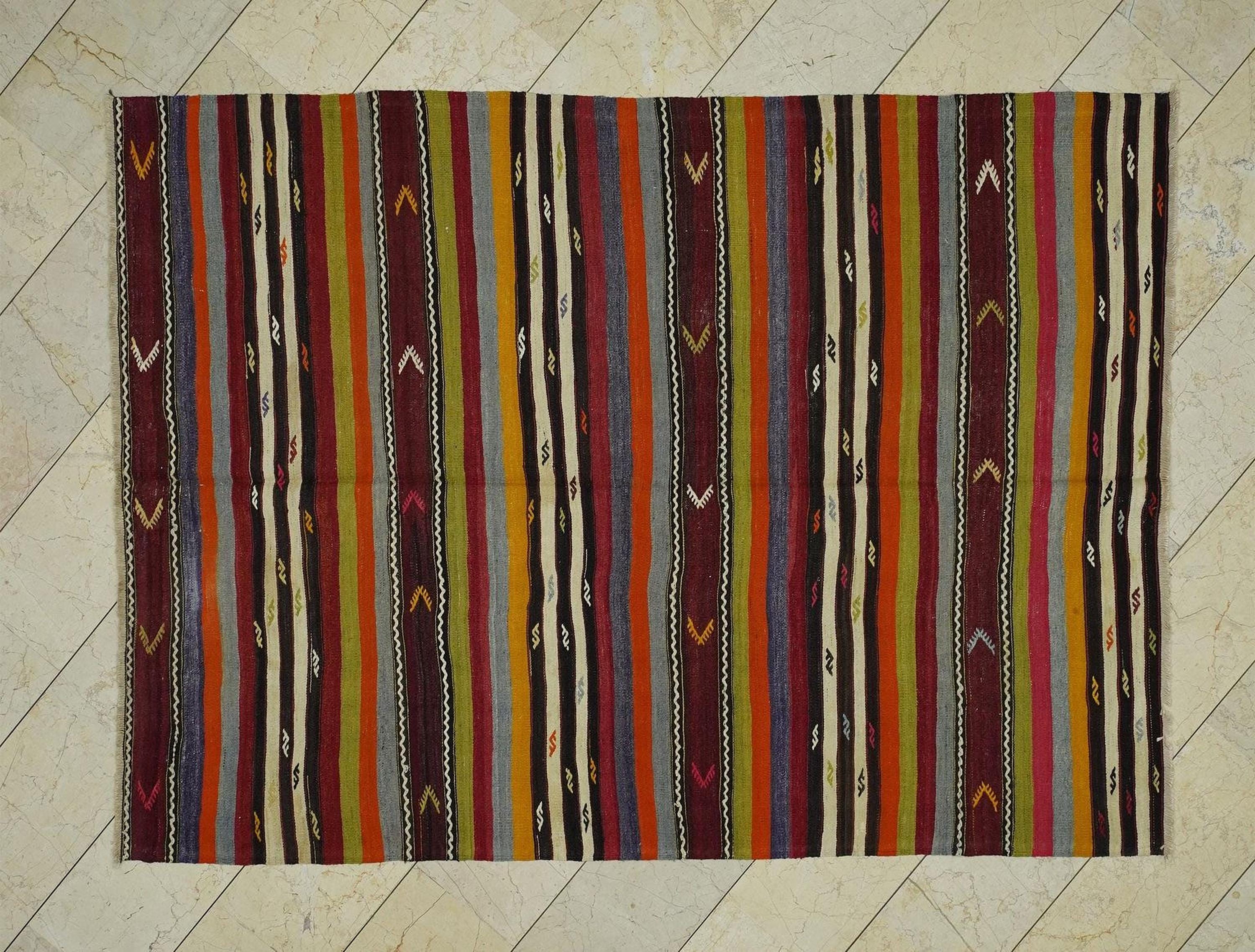 Striped Turkish Kilim Rug: Vintage Flat Weave Wool Rugs, 5.9"x8" Feet.
