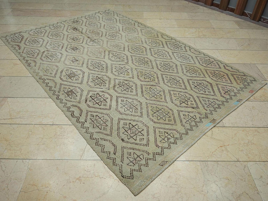 Honeycomb Pattern Wool Embroidered Beige Cotton Kilim Rug,6x9 Ft.