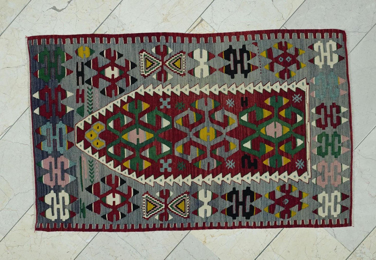 Wall Hanging Wool Turkish Kilim Rug: Antique Flat Weave Rugs, 2.9x4.7 ft.