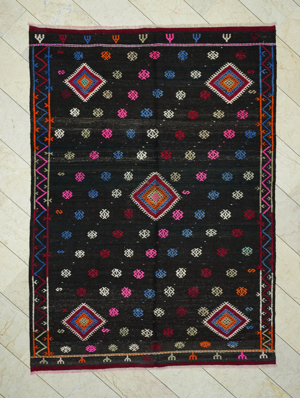 Vintage Turkish Kilim Rug: 6.5x9 ft, Goat Hair Bohemian Flat Weave Rugs.