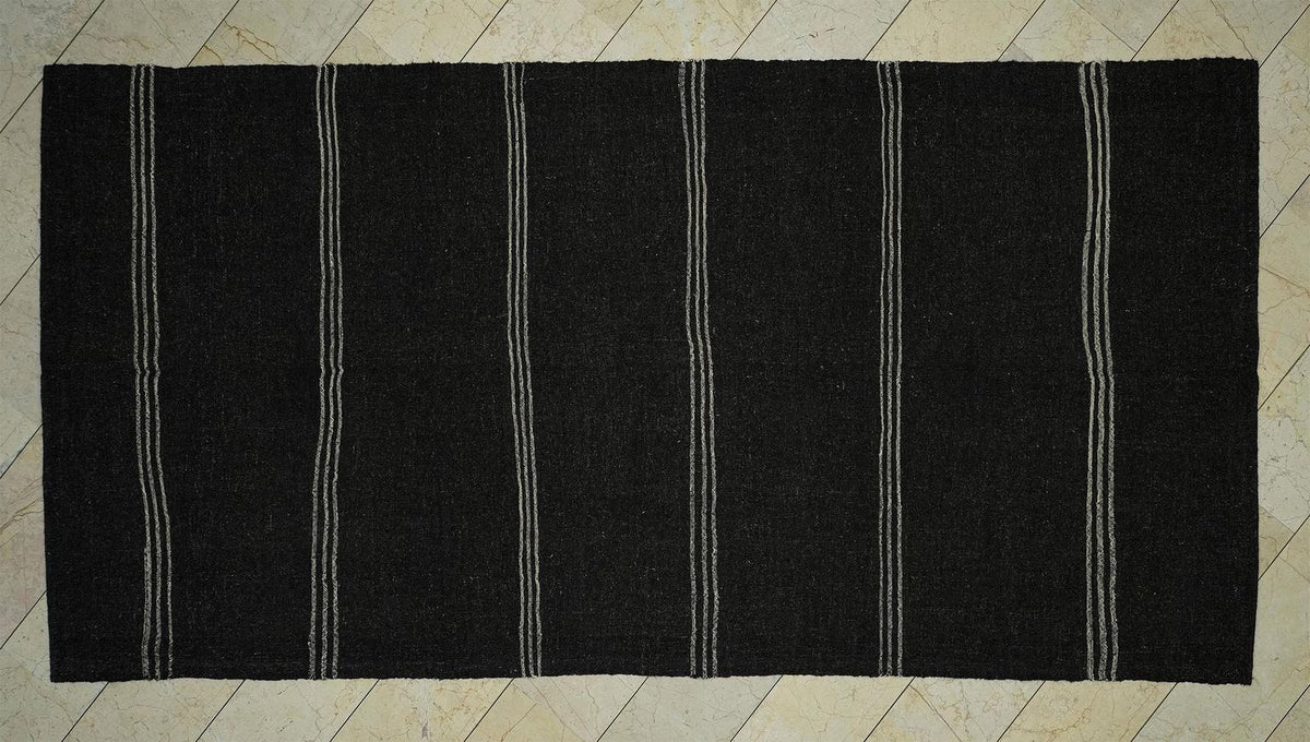 Vintage Turkish Kilim Rug: 1960s Goat Hair Flat Weave, 5,7x11,6 ft