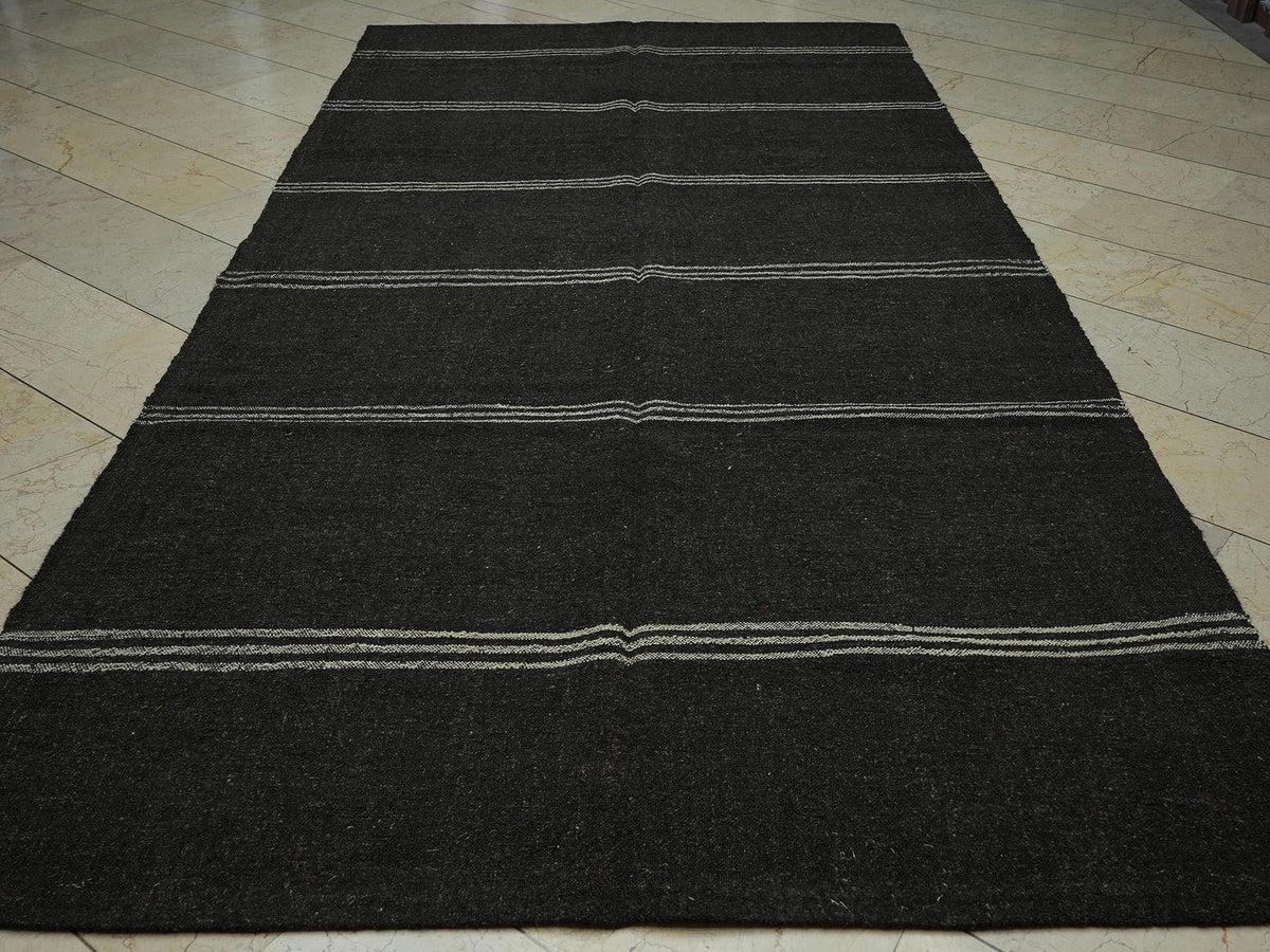 Vintage Turkish Kilim Rug: 1960s Goat Hair Flat Weave, 5,7x11,6 ft