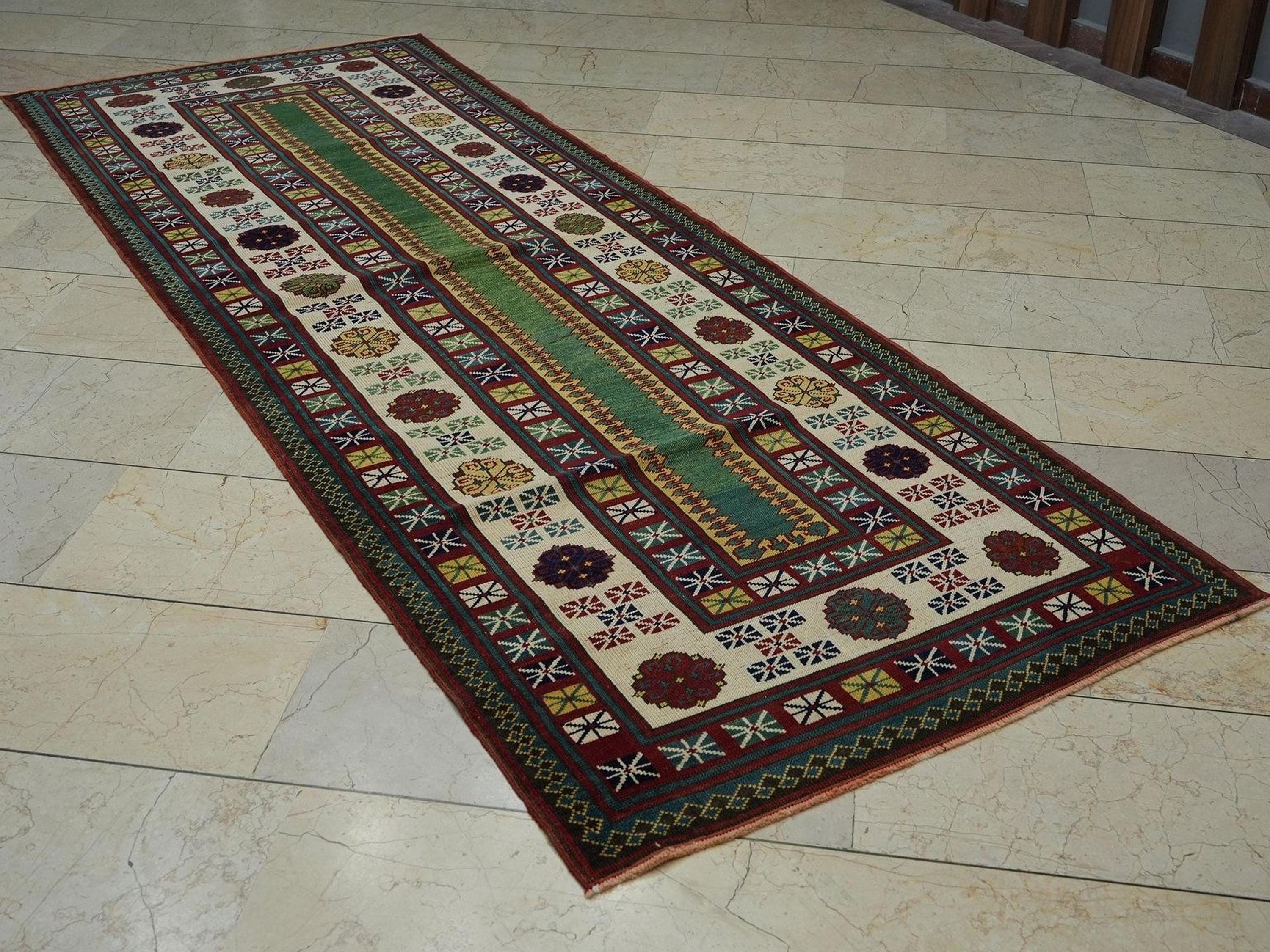 Vintage Turkish Rug Runner: Green & Red Wool Hallway Carpet (3,4" x 9,4" Feet)