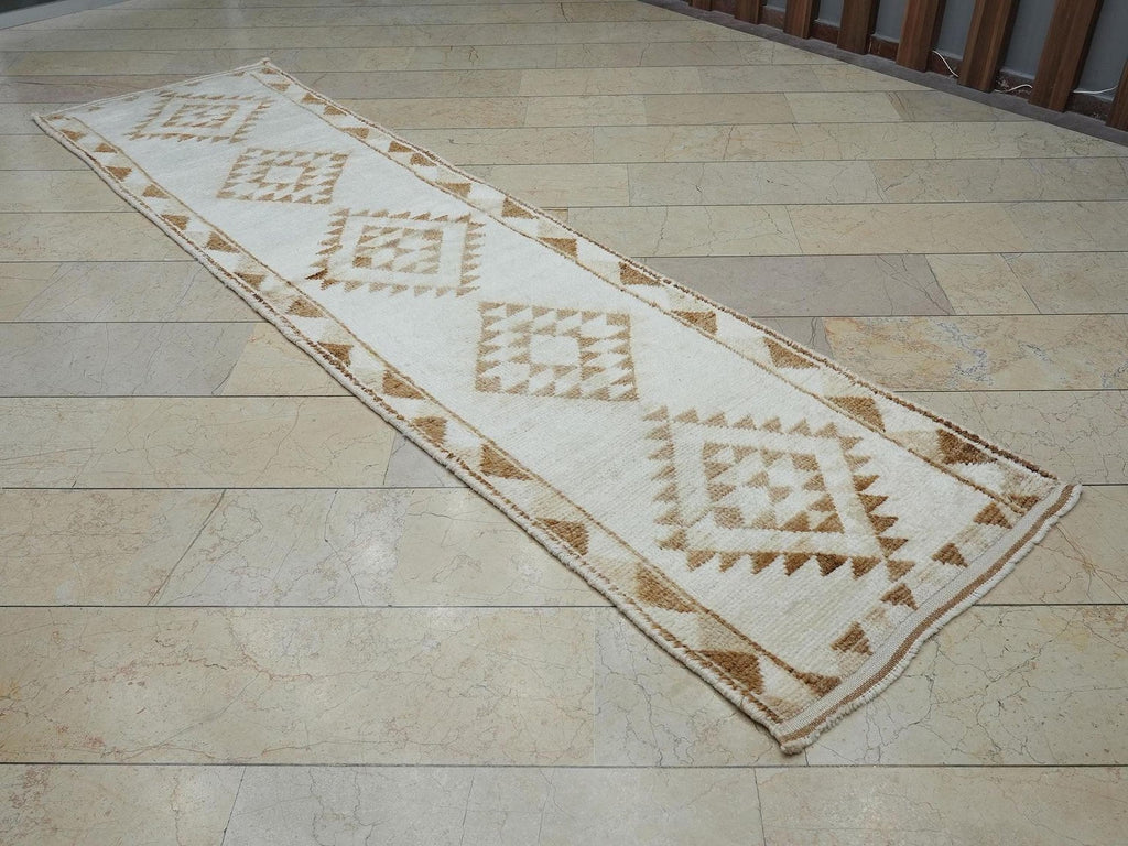 Luxurious Decor Handmade Wool Moroccan Style Rug Runner: 3x11 Brown & White Rugs