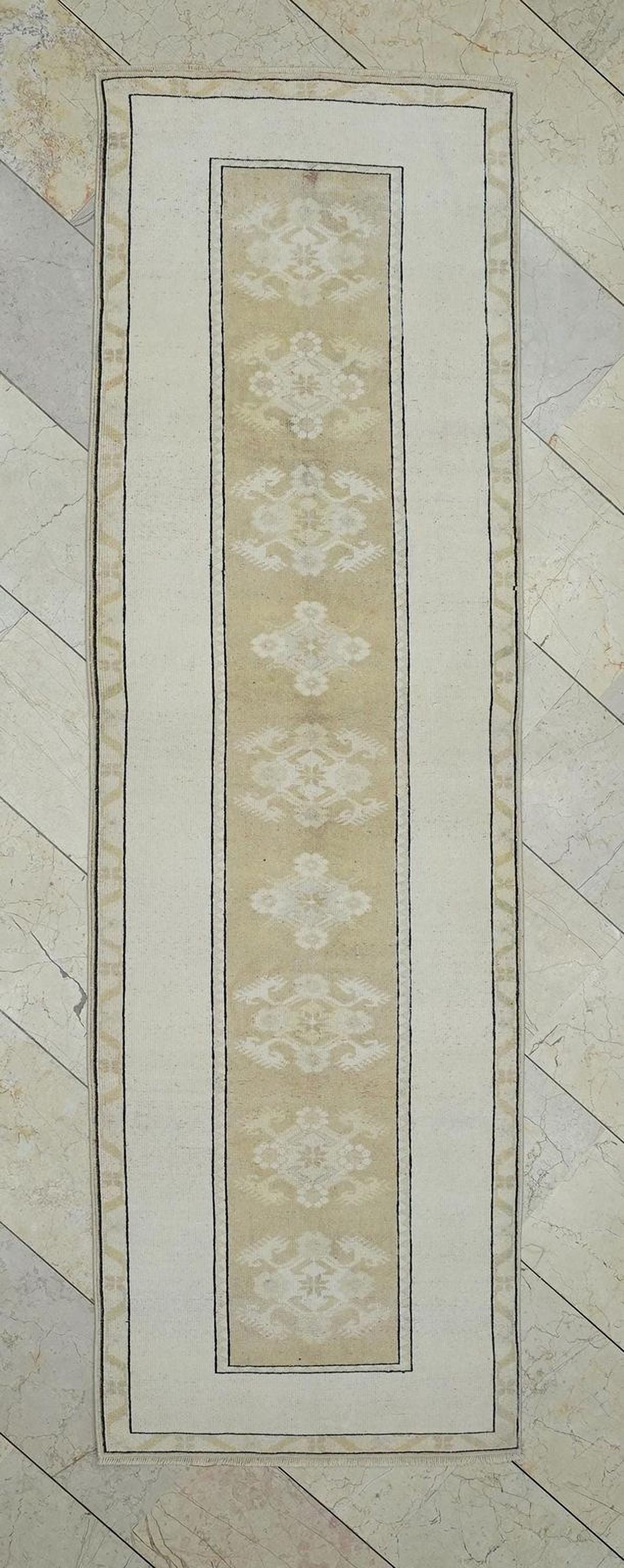 Vintage Oushak Wool Rug Runner: Pastel Mid-Century Turkish Carpet Rugs, 2,7"x8,8" Feet.